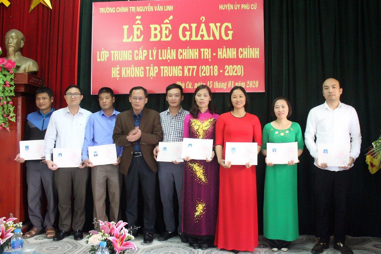 Trường Chính trị Nguyễn Văn Linh với công tác đào tạo, bồi dưỡng cán bộ thực hiện Nghị quyết Đại hội Đảng bộ tỉnh lần thứ XVIII